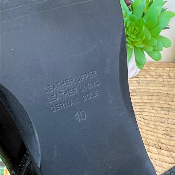 Intentionally Blank Black Patent Leather Ankle Boots 10 Square Mod Chunky Heel - Picture 11 of 11